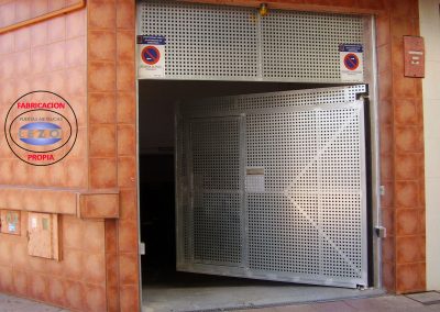 Puertas abatibles (fabricación propia)